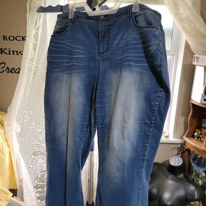 (2421)Cato Premium. Women's,  Size 20 W. BLUE Jean's